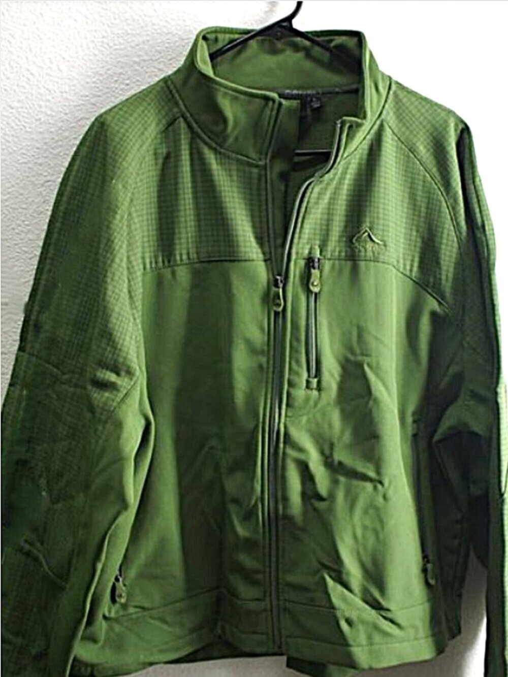 Denali Green Soft Shell Zip Jacket size L